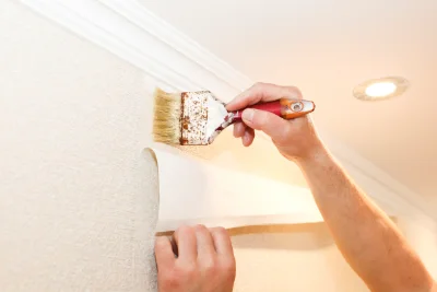 Pose de papier peint à Padern — revêtements muraux et toiles de verre